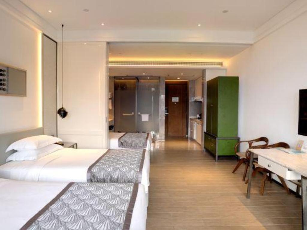 Rock Platinum Sea View Hotel Sanya Exterior photo
