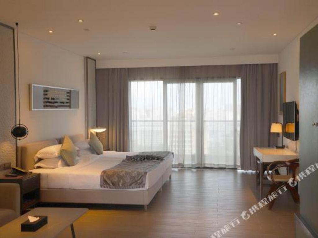 Rock Platinum Sea View Hotel Sanya Exterior photo