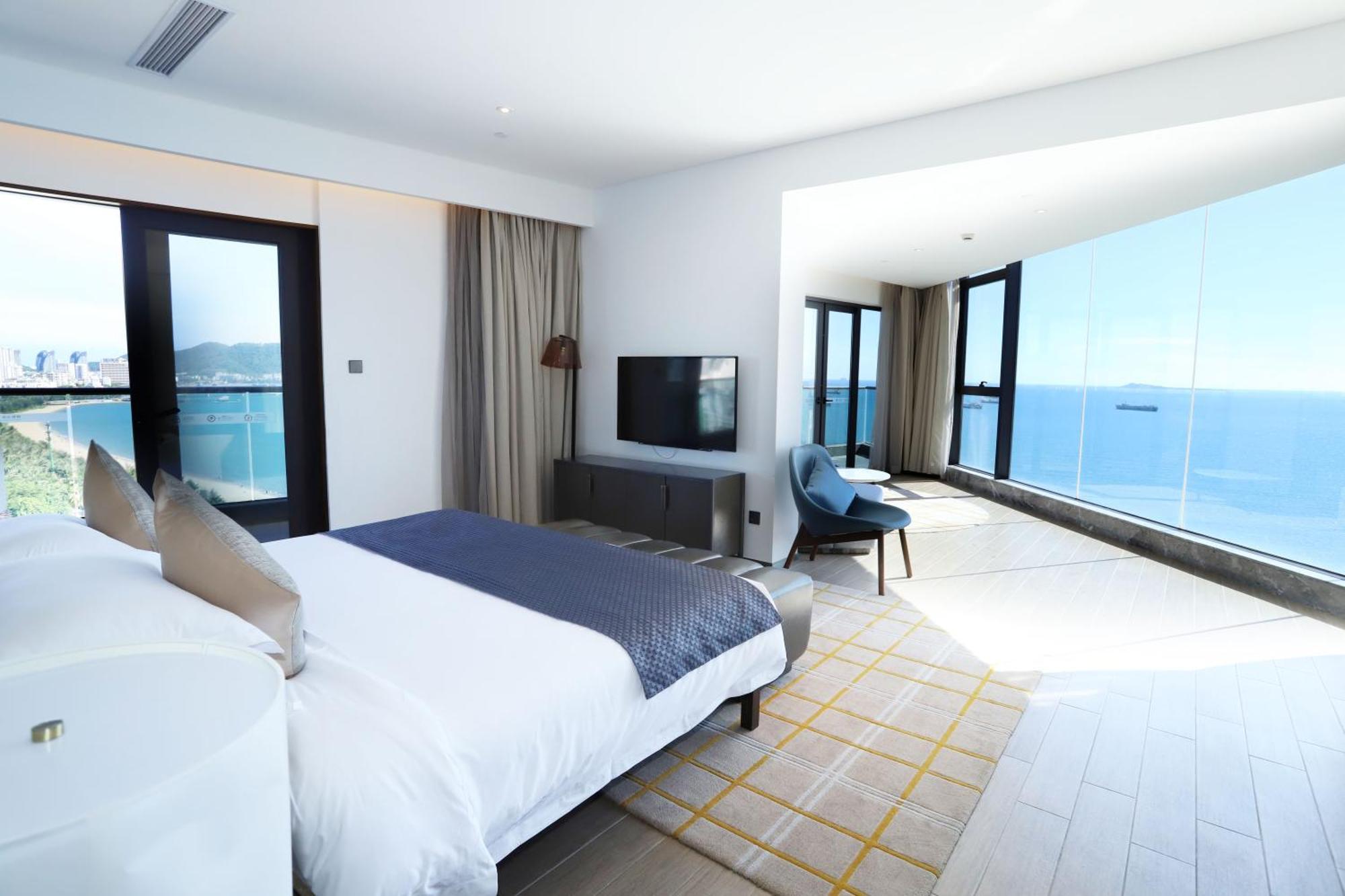 Rock Platinum Sea View Hotel Sanya Exterior photo