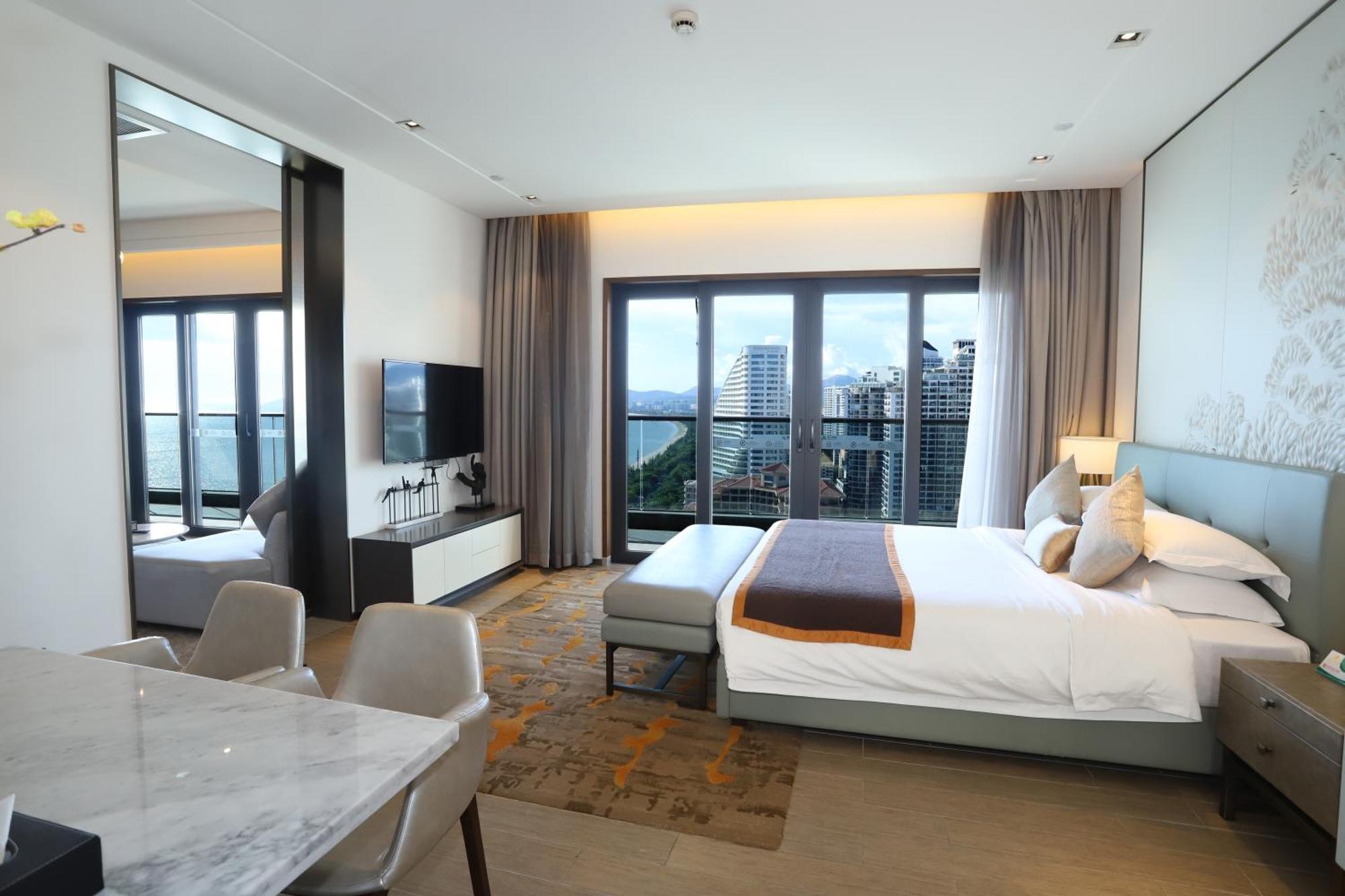 Rock Platinum Sea View Hotel Sanya Exterior photo