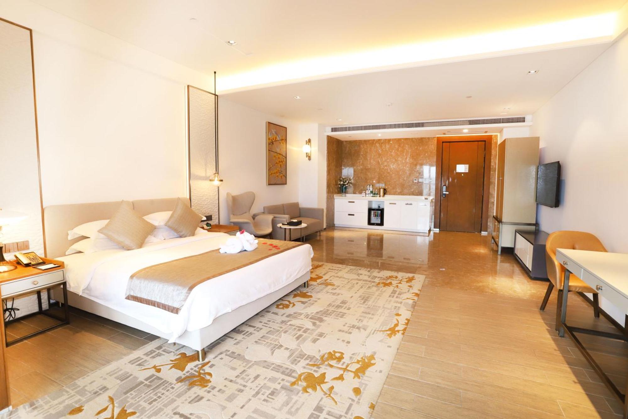 Rock Platinum Sea View Hotel Sanya Exterior photo