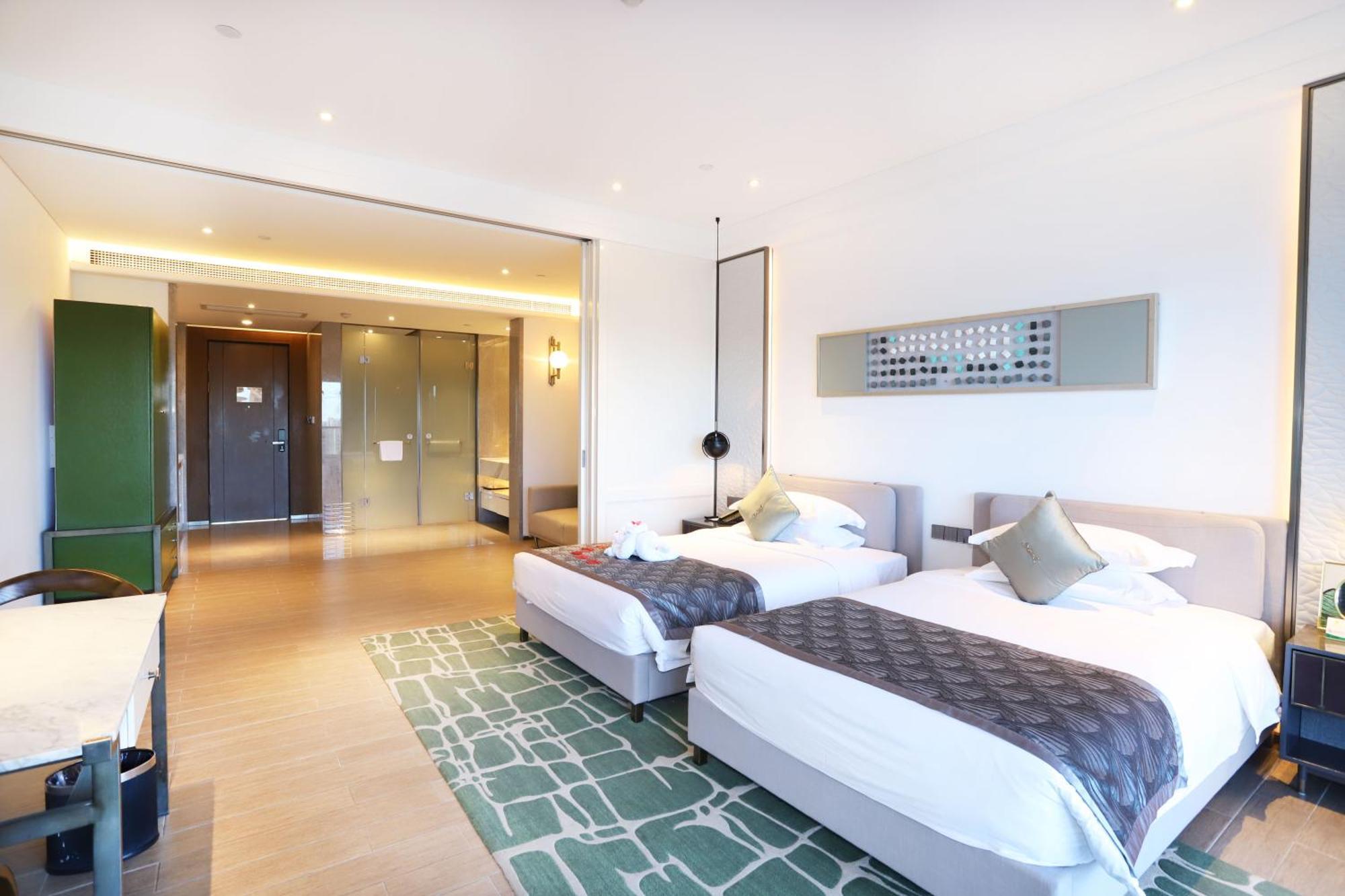 Rock Platinum Sea View Hotel Sanya Exterior photo