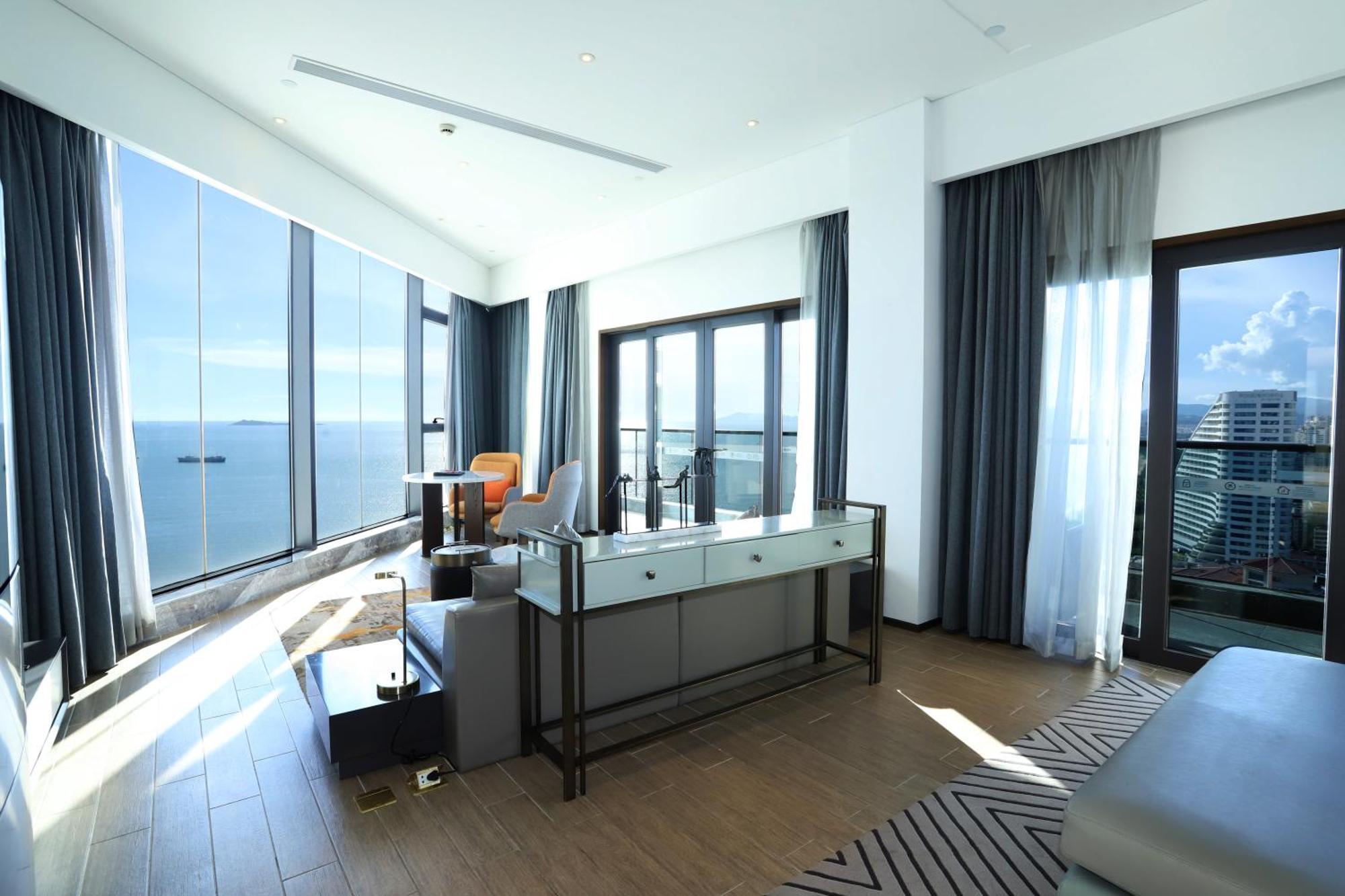 Rock Platinum Sea View Hotel Sanya Exterior photo