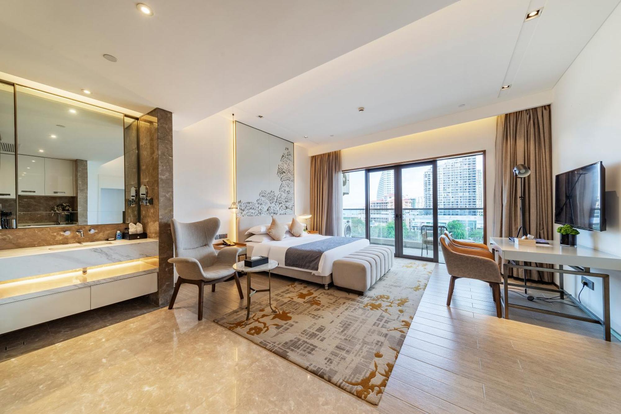 Rock Platinum Sea View Hotel Sanya Exterior photo
